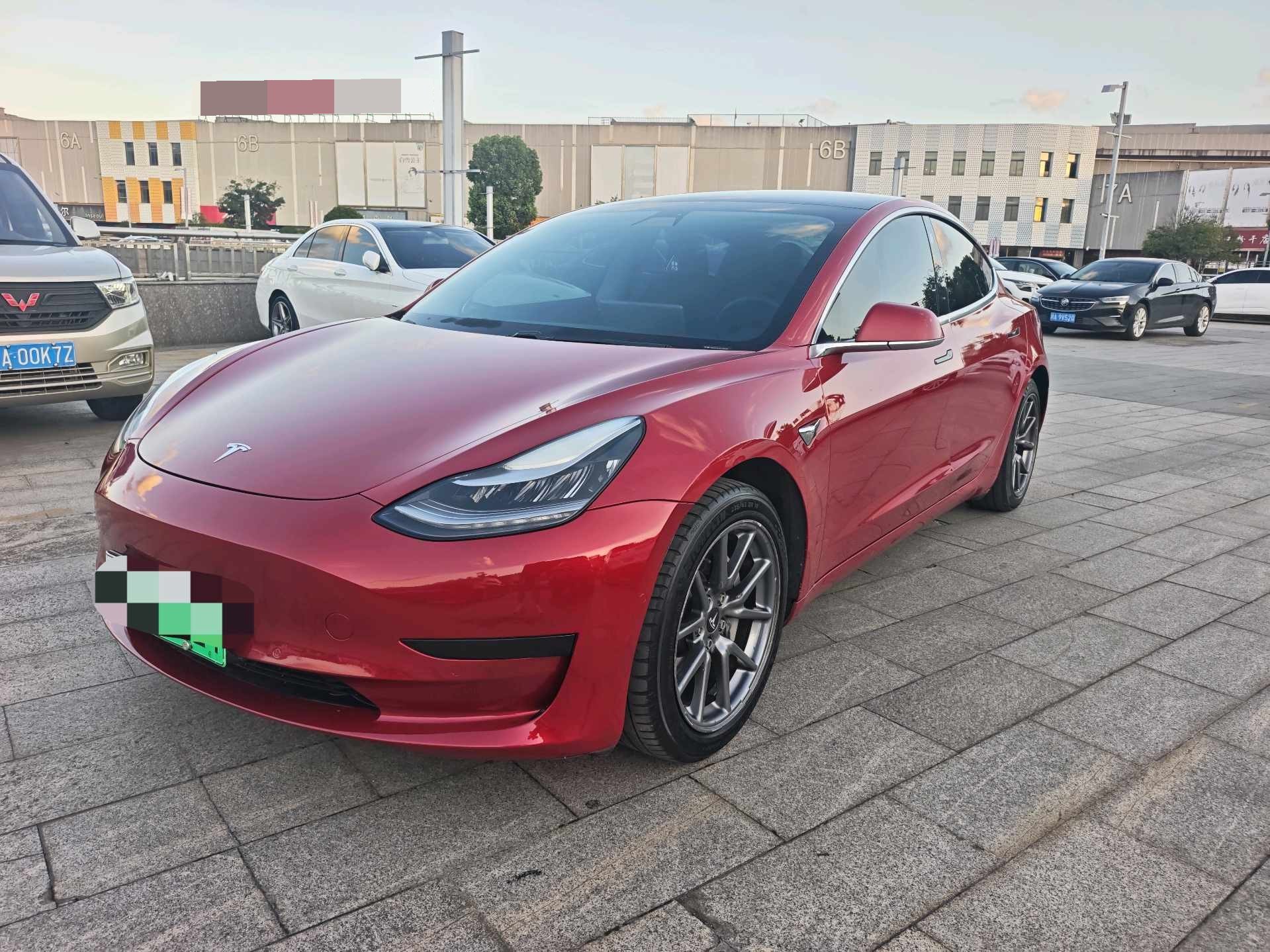Tesla Model 3 2020 car image 