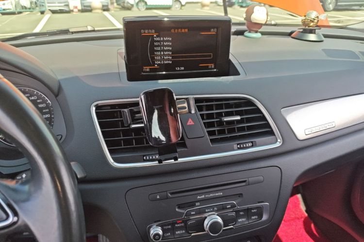 Audi Q3 2016 #13 Audi Q3 2016 car image #13