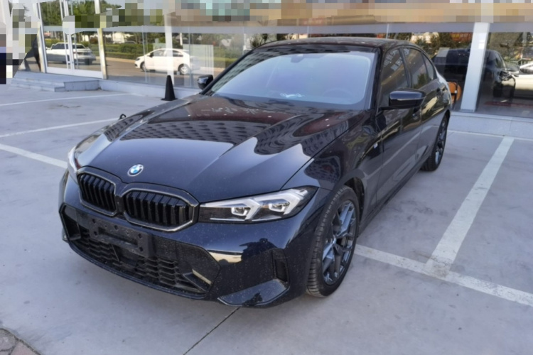 BMW 3 Series 2024 #2 BMW 3 Series 2024 immagine di auto #2