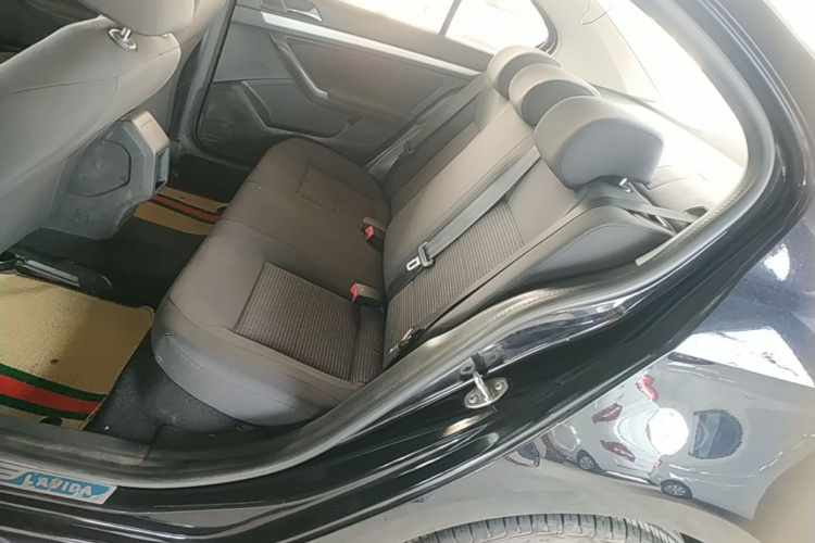 Volkswagen Lavida 2017 car image #17