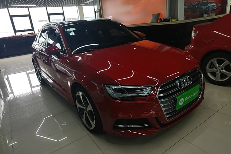 Audi A3 2019 car image #4