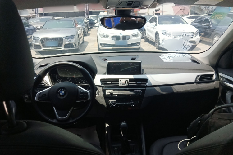 BMW X1 2017 image de voiture #10