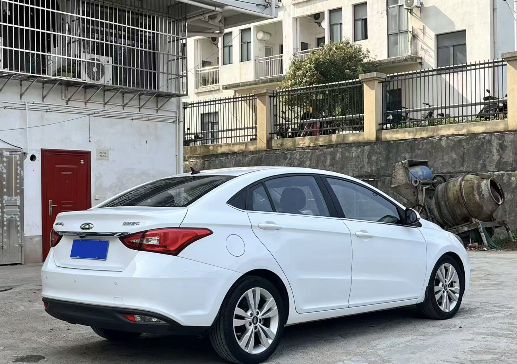 Chery Arrizo 5 2018 صورة سيارة #9