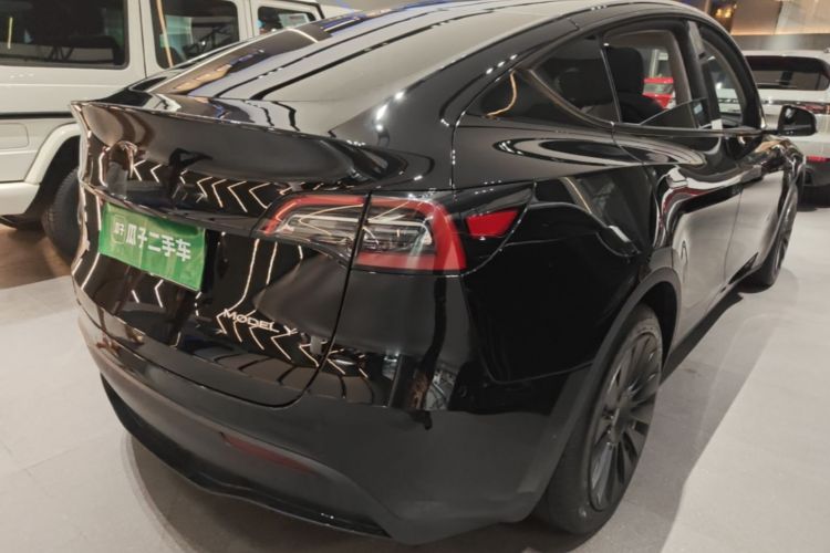 Tesla Model Y 2023 #7 Tesla Model Y 2023 car image #7
