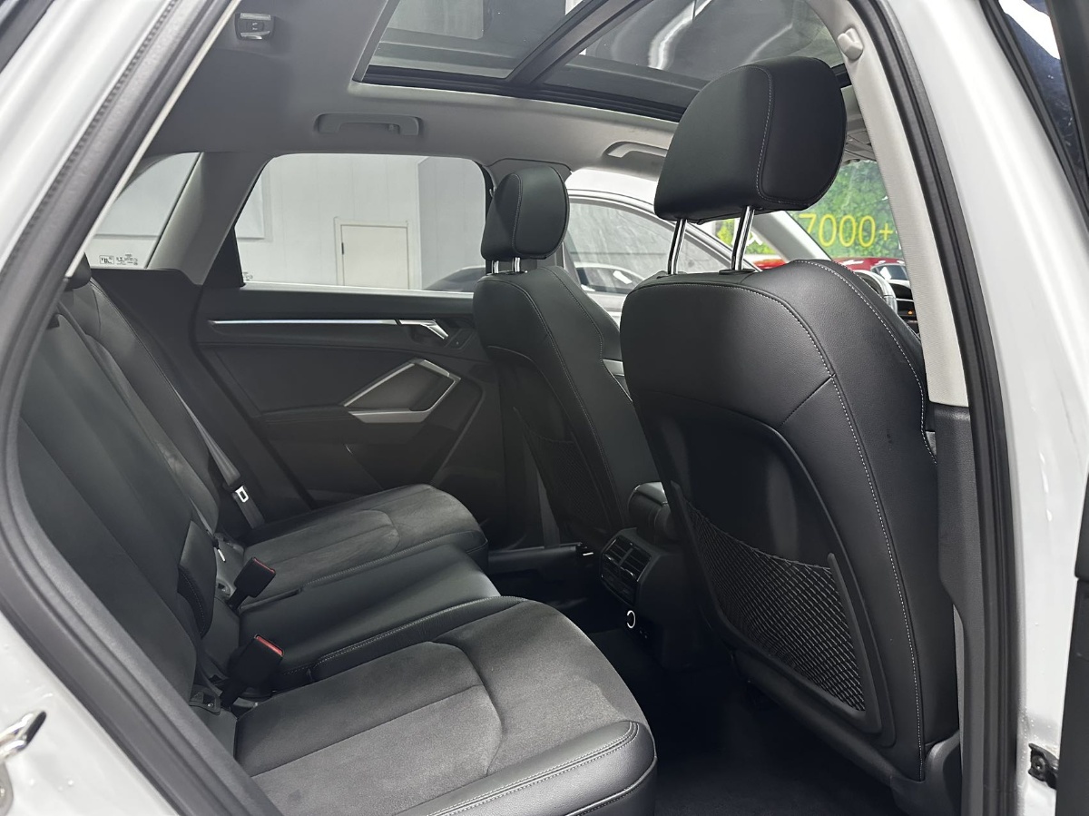 Audi Q3 2023 car image #6