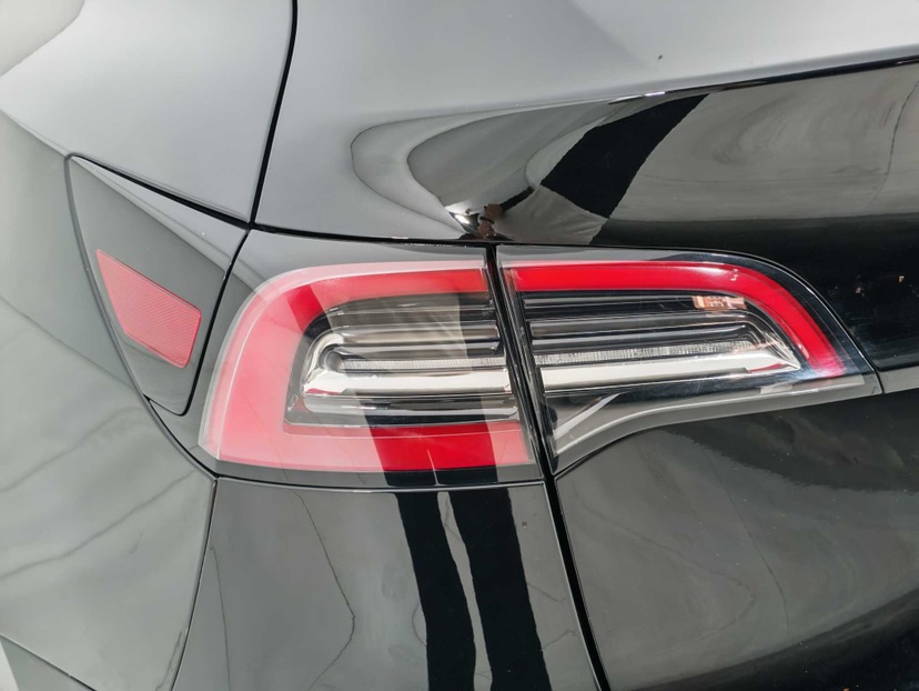 Tesla Model Y 2023 #7 Tesla Model Y 2023 car image #7