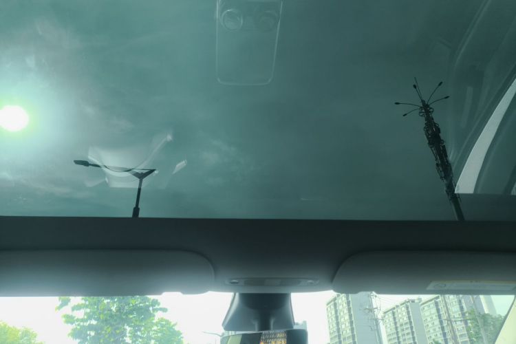 Tesla Model Y 2023 car image #20