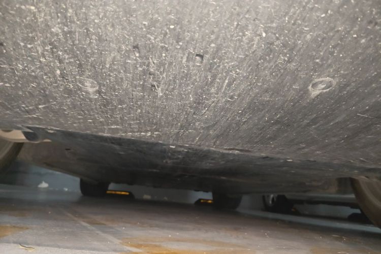 Tesla Model Y 2023 car image #25