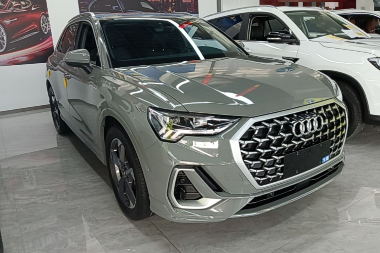 Audi Q3 2024 immagine di auto #4