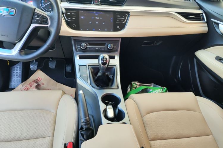 GEELY Emgrand 2018 #14 GEELY Emgrand 2018 car image #14