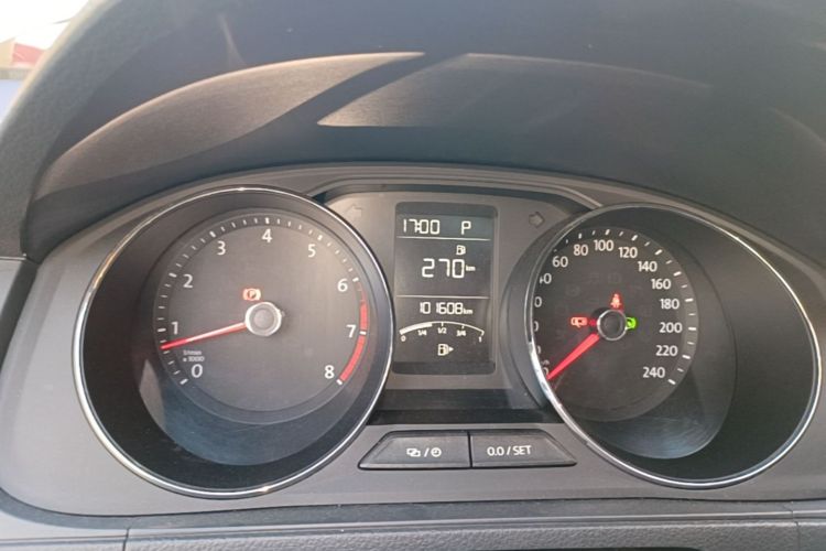 Volkswagen Lavida 2019 car image #12