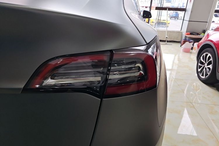 Tesla Model Y 2023 #8 Tesla Model Y 2023 car image #8
