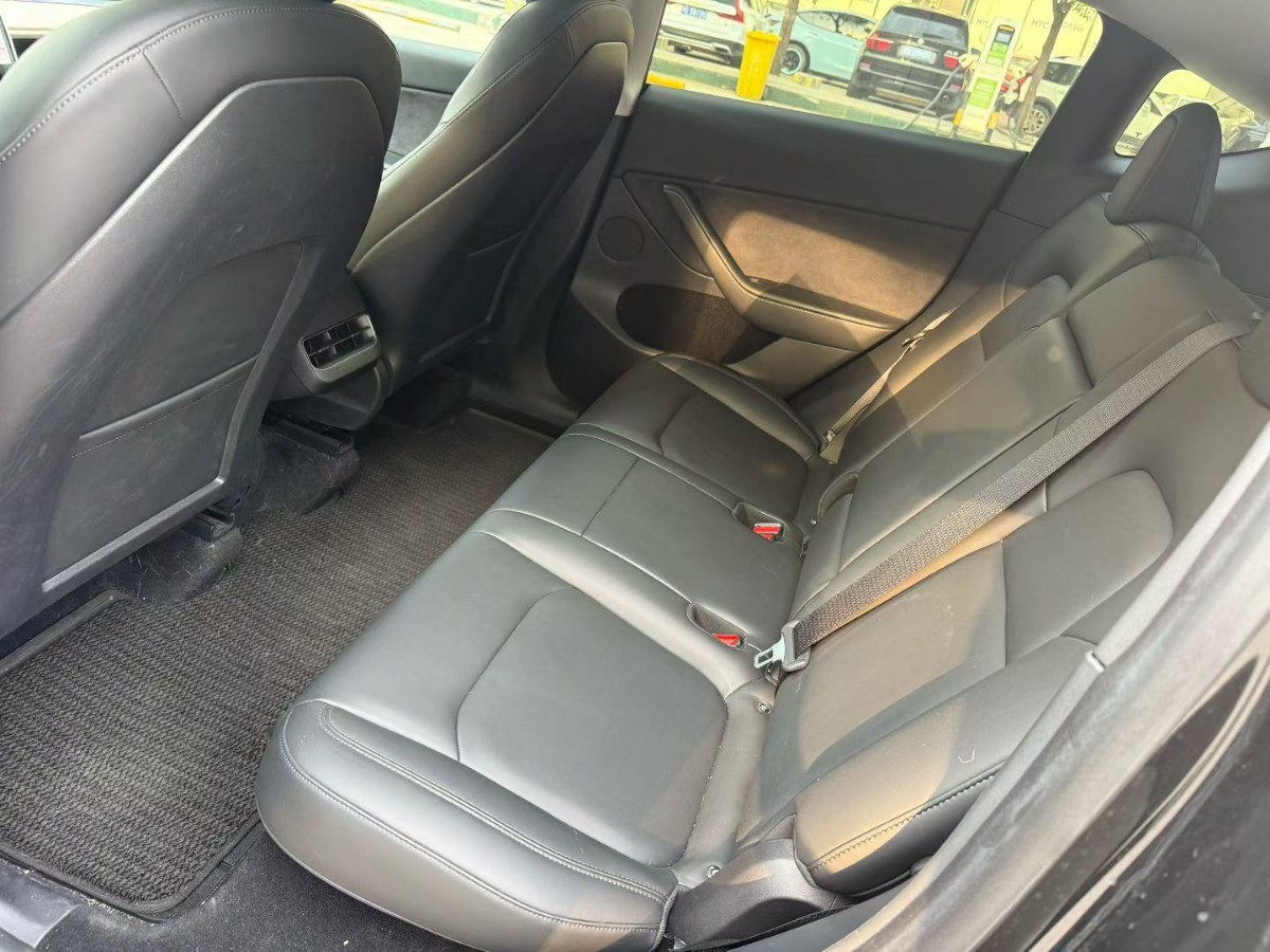 Tesla Model Y 2021 car image #7