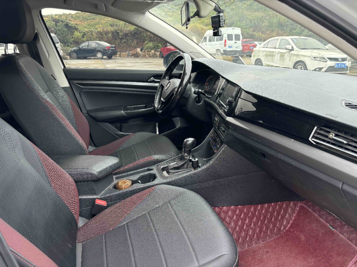 Volkswagen Bora 2020 car image #11