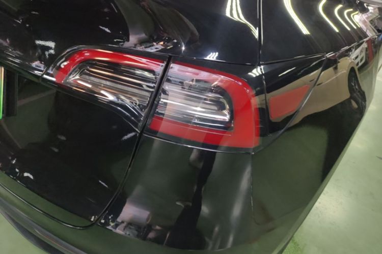 Tesla Model Y 2022 car image #8