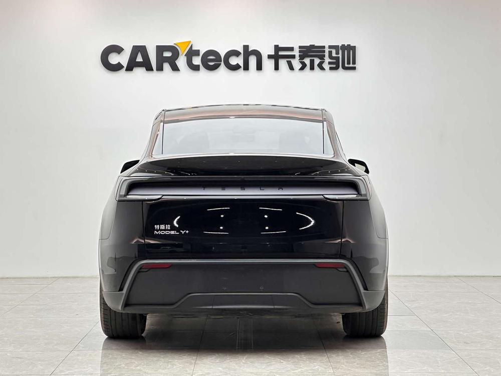 Tesla Model Y 2026 #6 Tesla Model Y 2026 изображение автомобиля #6