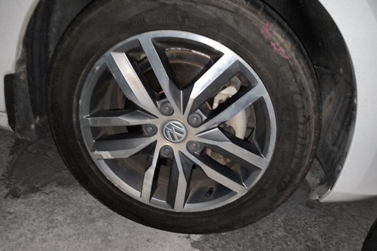 Volkswagen Golf 2016 car image #8
