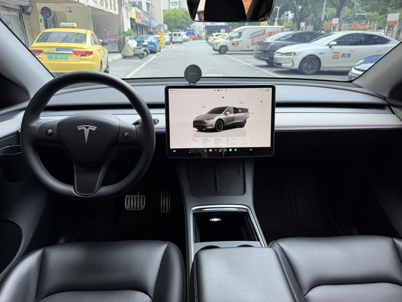 Tesla Model Y 2024 #9 Tesla Model Y 2024 immagine di auto #9