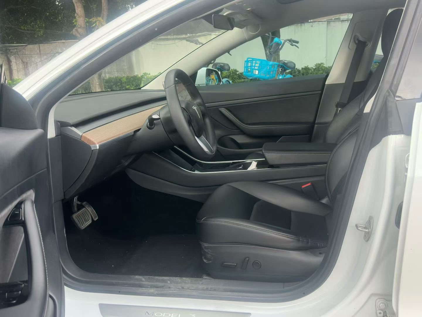 Tesla Model 3 2020 car image #4