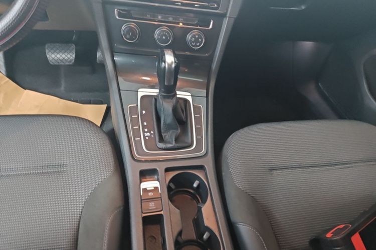 Volkswagen Golf 2019 #14 Volkswagen Golf 2019 car image #14
