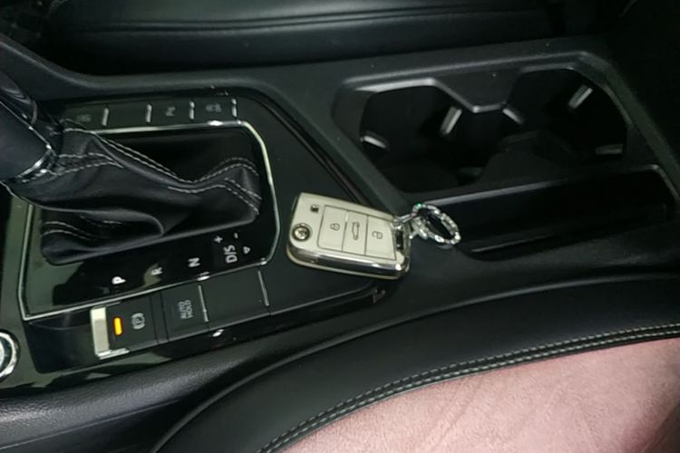 Volkswagen Tharu 2019 car image #9