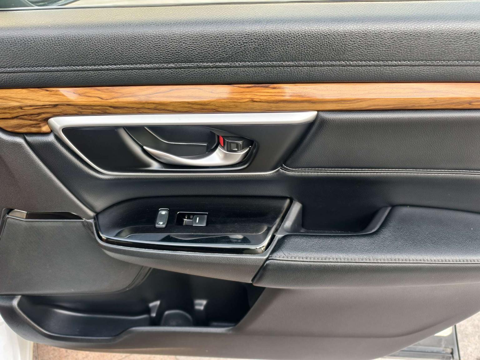 Honda CR-V 2018 #12 Honda CR-V 2018 car image #12
