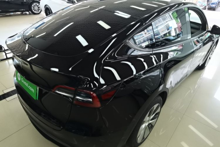 Tesla Model Y 2022 #7 Tesla Model Y 2022 car image #7
