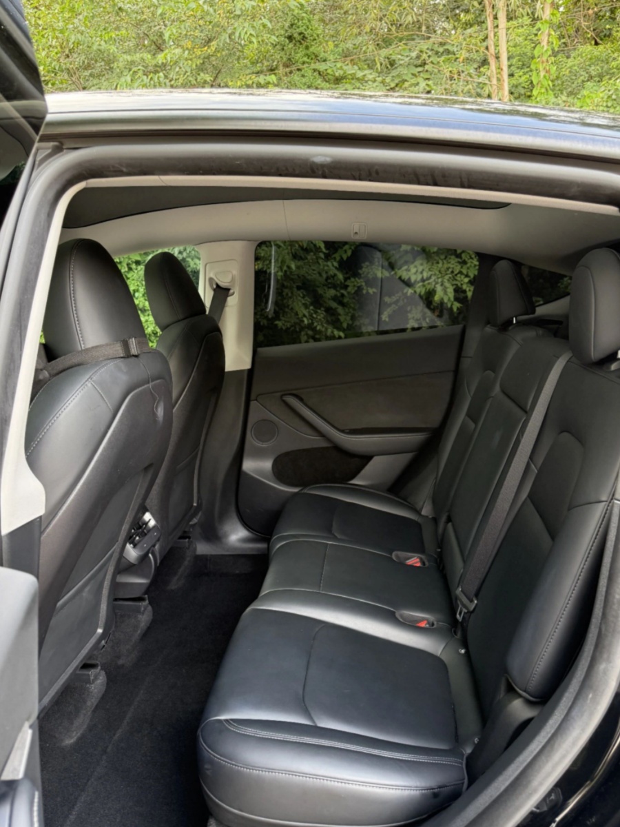 Tesla Model Y 2022 car image #7