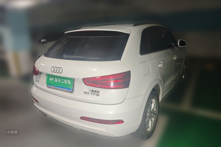 Audi Q3 2015 car image #7