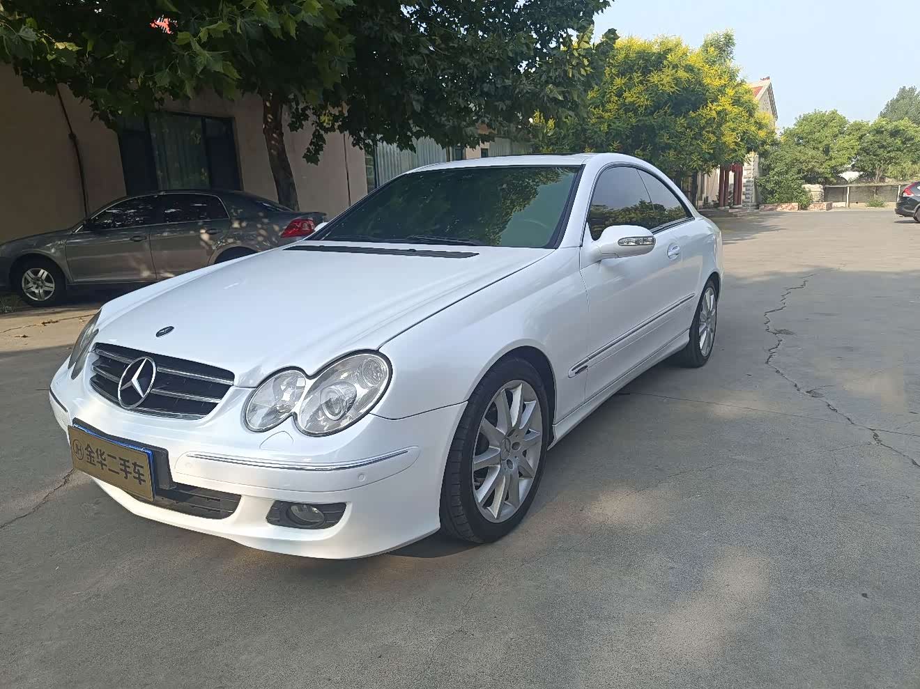 Mercedes-Benz CLK Class 2008 car image 