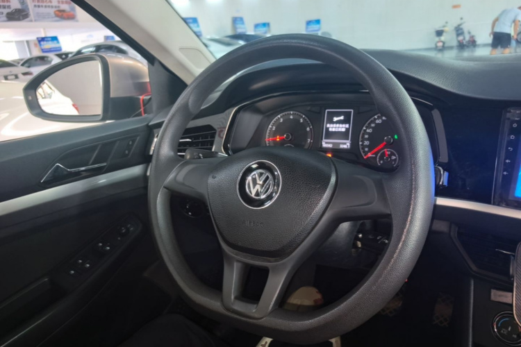Volkswagen Bora 2019 #11 Volkswagen Bora 2019 car image #11