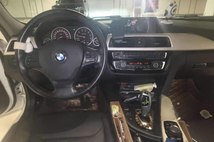 BMW 3 Series 2015 car image #12