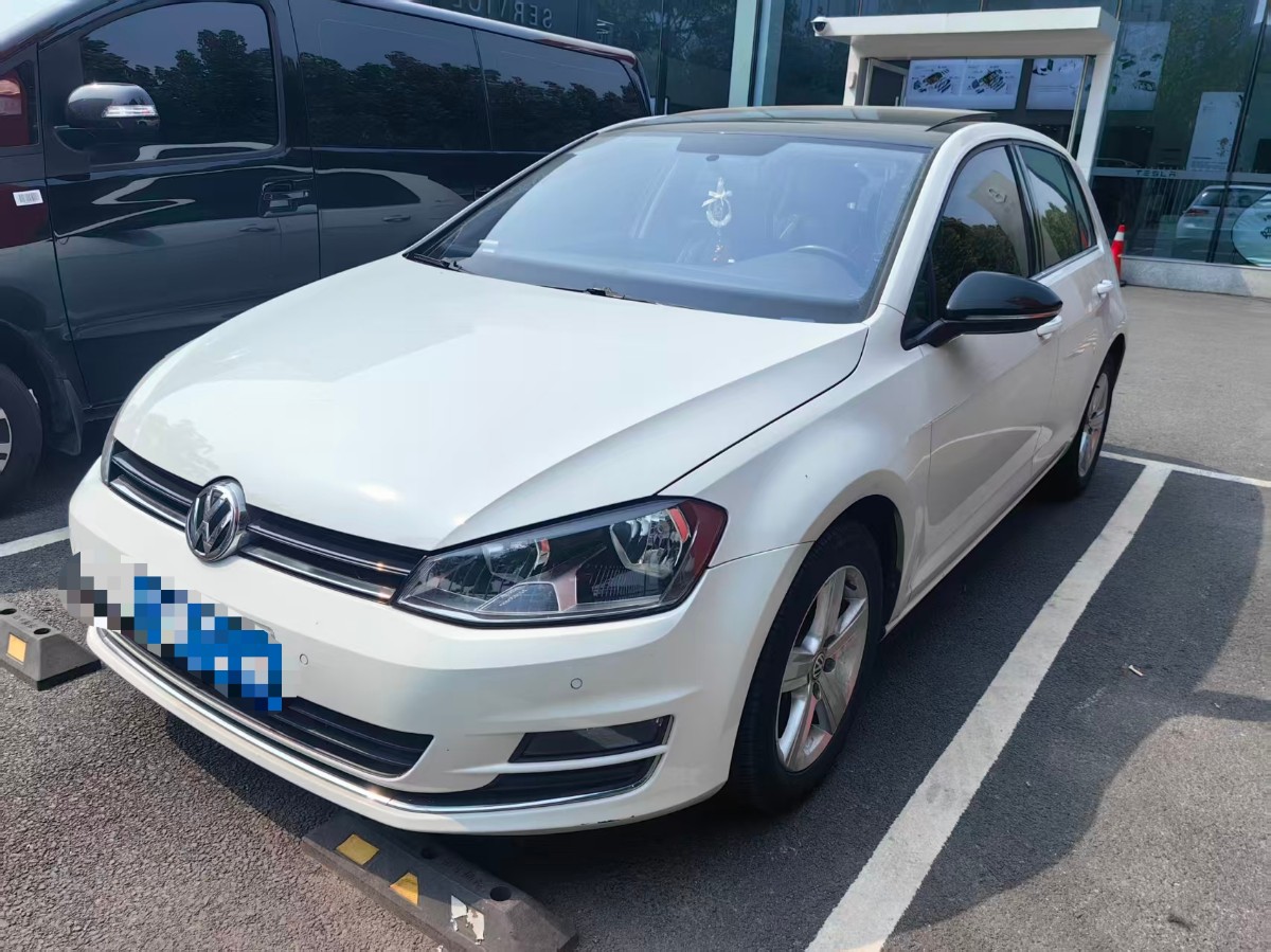 Volkswagen Golf 2017 car image 