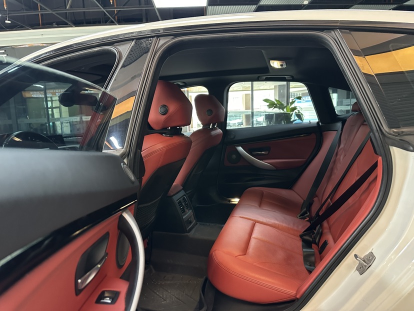 BMW 3 Series GT 2019 car image #4