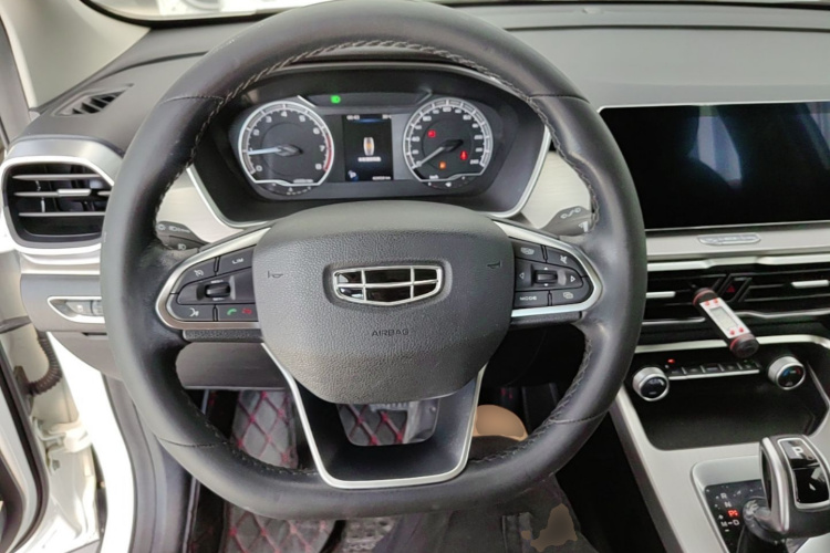 GEELY Coolray 2020 #11 GEELY Coolray 2020 car image #11