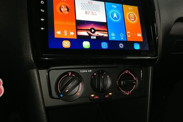Volkswagen Polo 2019 #13 Volkswagen Polo 2019 car image #13