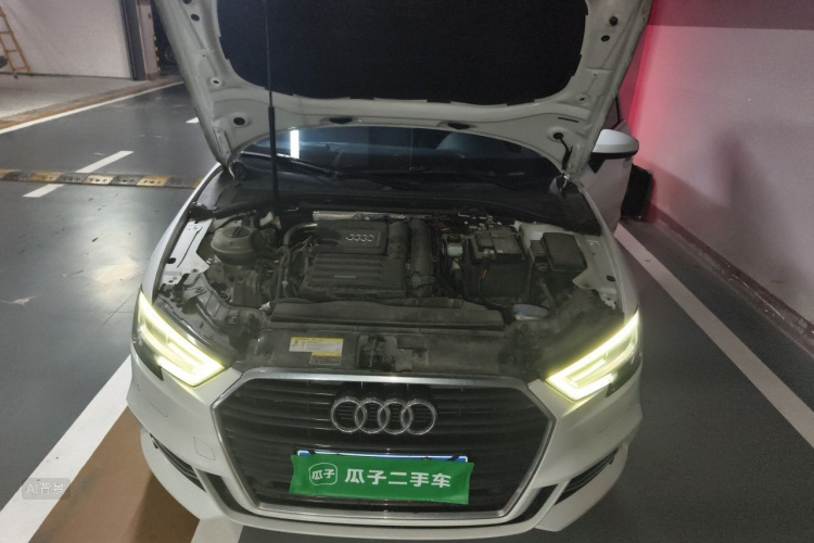 Audi A3 2018 car image #22
