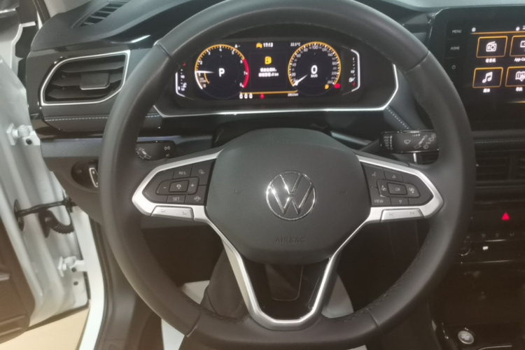 Volkswagen Tharu 2025 #11 Volkswagen Tharu 2025 immagine di auto #11