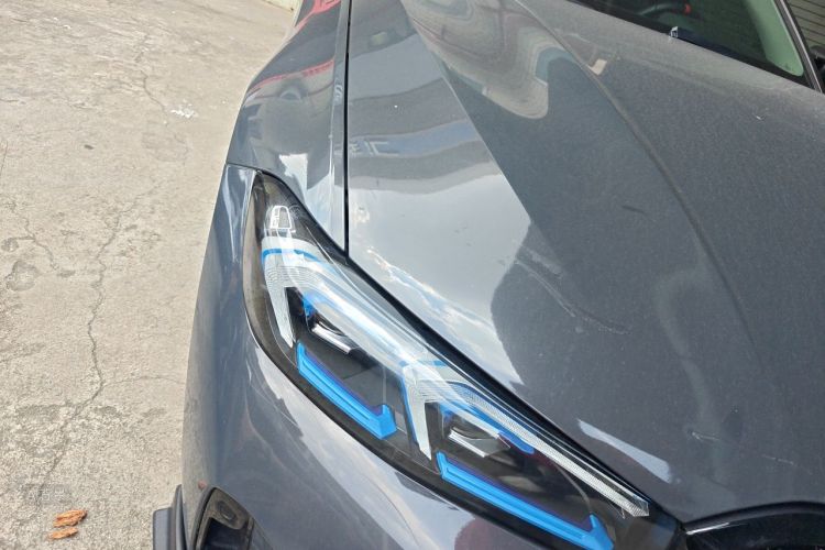 BMW 3 Series 2022 car image #8