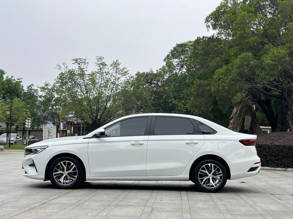 GEELY Emgrand 2023 #4 GEELY Emgrand 2023 car image #4