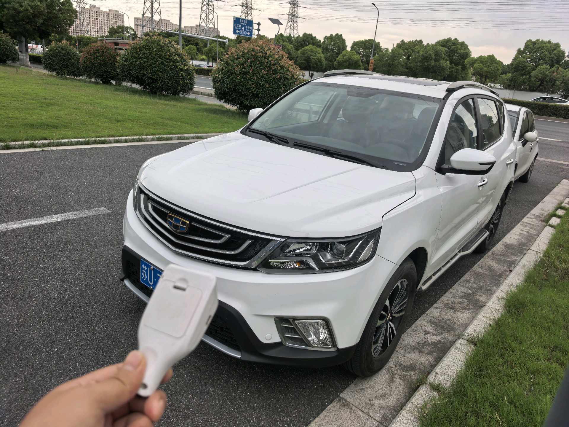 GEELY Vision X6 2016 GEELY Vision X6 2016 immagine di auto