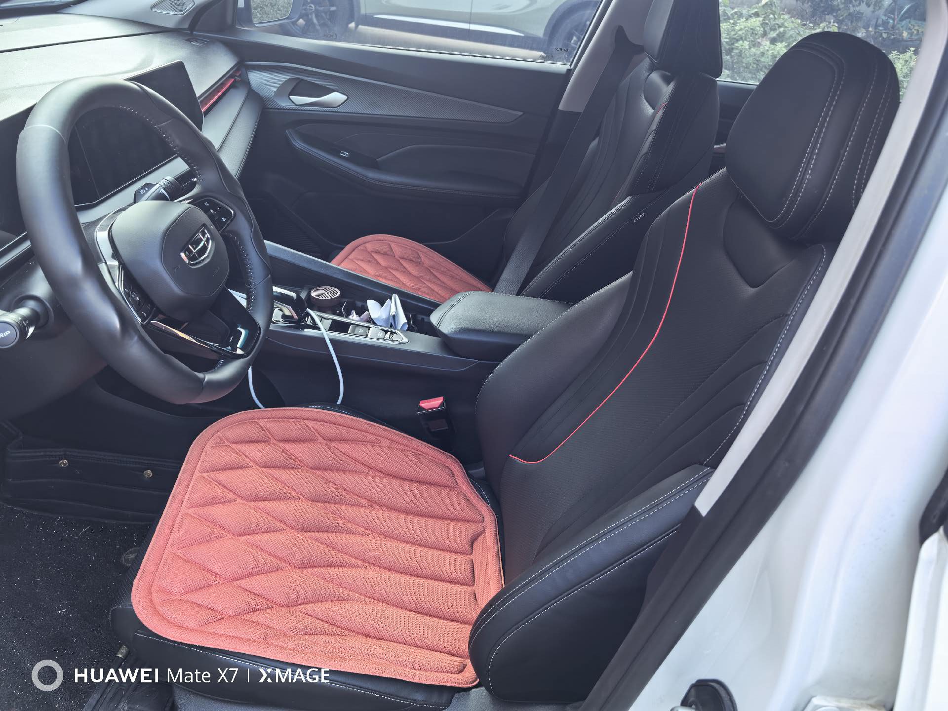 GEELY Binray 2025 #4 GEELY Binray 2025 car image #4