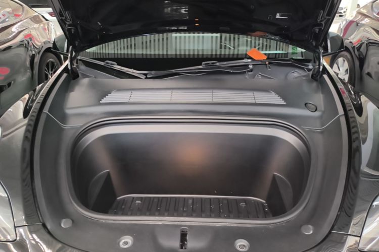 Tesla Model Y 2022 #20 Tesla Model Y 2022 car image #20