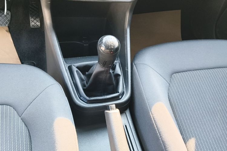 Volkswagen Santana 2017 #14 Volkswagen Santana 2017 car image #14