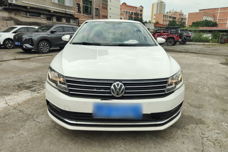 Volkswagen Lavida 2018 car image #3