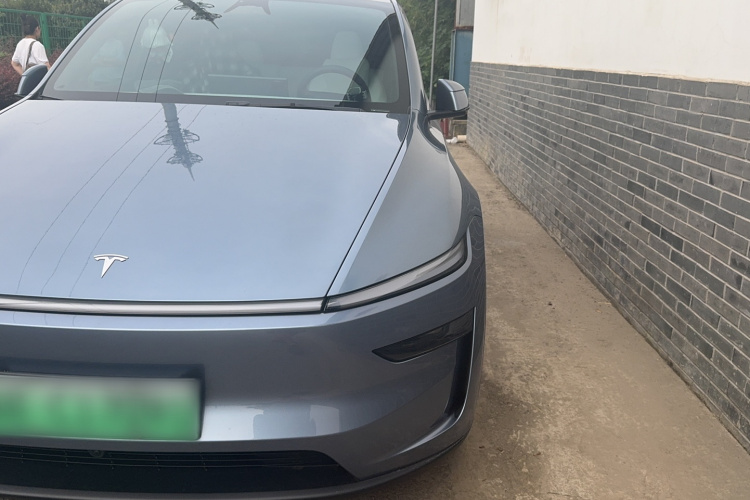 Tesla Model Y 2026 #26 Tesla Model Y 2026 car image #26