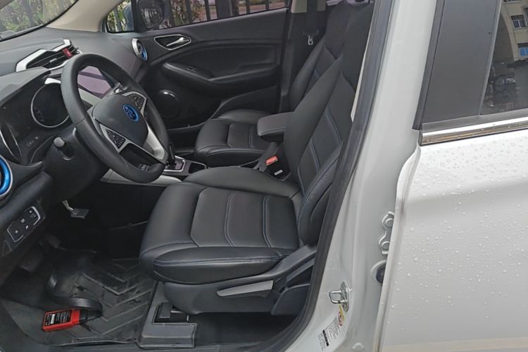 BYD Yuan New Energy 2019 #19 BYD Yuan New Energy 2019 car image #19