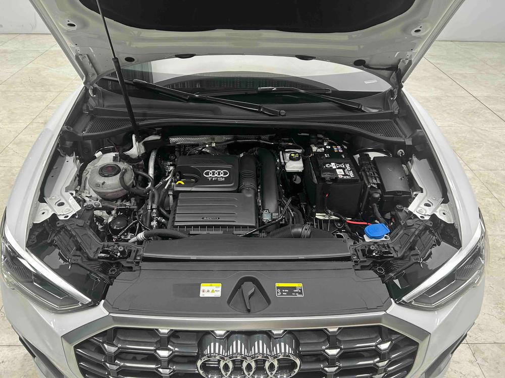Audi Q3 2022 car image #7