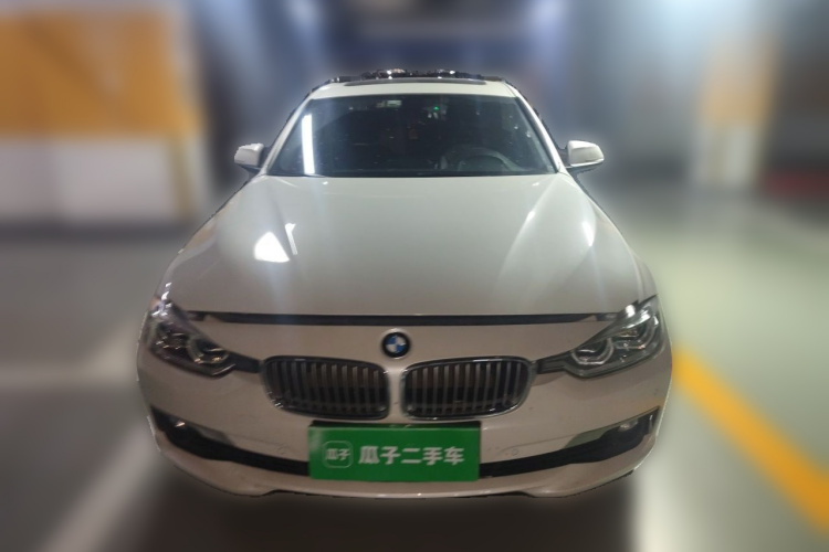 BMW 3 Series 2018 car image #3