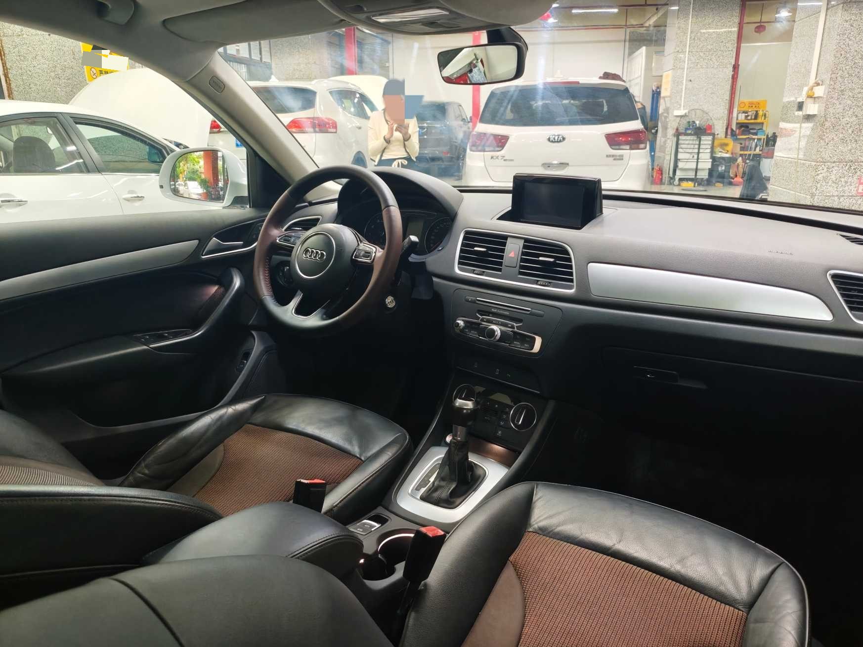 Audi Q3 2018 immagine di auto #11